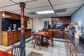 Executive Inn & Suites