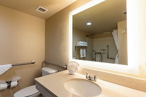 Grand Canyon Hotel and Suites