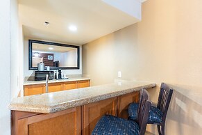 Grand Canyon Hotel and Suites