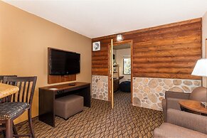 Grand Canyon Hotel and Suites