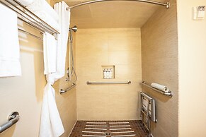 Grand Canyon Hotel and Suites
