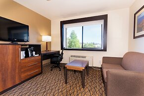Grand Canyon Hotel and Suites