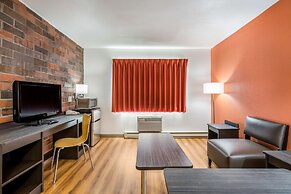 Motel 6 Madison, WI - East