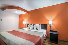 Motel 6 Madison, WI - East