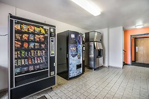 Motel 6 Madison, WI - East