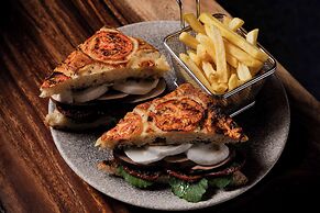 Avani Royal Zona T Bogotá Hotel (previously NH Bogotá Boheme Royal)