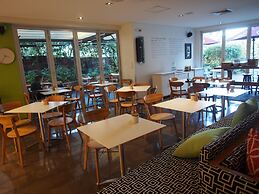 Hotel Urban St Leonards