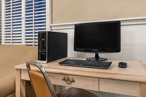 Days Inn by Wyndham Deming