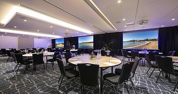 Crowne Plaza Sydney Coogee Beach by IHG