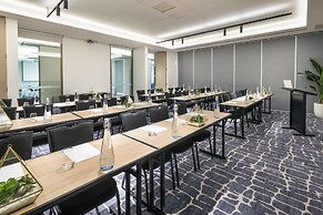 Crowne Plaza Sydney Coogee Beach by IHG