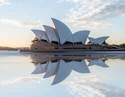 Crowne Plaza Sydney Coogee Beach by IHG