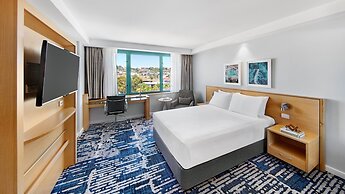 Crowne Plaza Sydney Coogee Beach by IHG