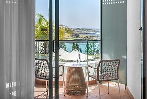 Crowne Plaza Sydney Coogee Beach by IHG