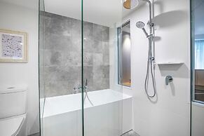 Crowne Plaza Sydney Coogee Beach by IHG