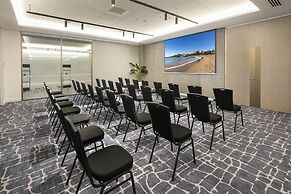 Crowne Plaza Sydney Coogee Beach by IHG