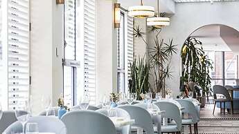 Crowne Plaza Sydney Coogee Beach by IHG