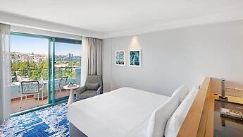 Crowne Plaza Sydney Coogee Beach by IHG