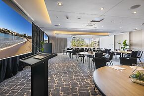 Crowne Plaza Sydney Coogee Beach by IHG