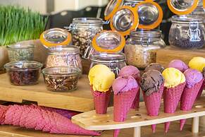 Crowne Plaza Sydney Coogee Beach by IHG