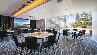 Crowne Plaza Sydney Coogee Beach by IHG