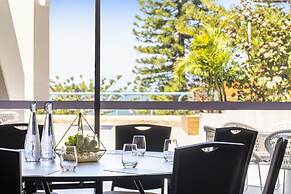 Crowne Plaza Sydney Coogee Beach by IHG