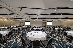 Crowne Plaza Sydney Coogee Beach by IHG