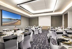 Crowne Plaza Sydney Coogee Beach by IHG