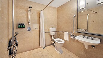 Crowne Plaza Sydney Coogee Beach by IHG