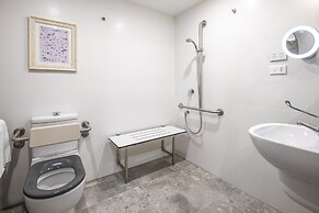 Crowne Plaza Sydney Coogee Beach by IHG