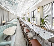 Crowne Plaza Sydney Coogee Beach by IHG