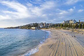 Crowne Plaza Sydney Coogee Beach by IHG