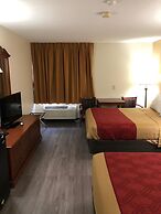 Econo Lodge Inn & Suites