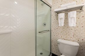 Holiday Inn Marquette by IHG