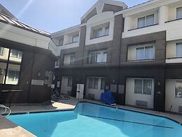 Country Inn & Suites by Radisson, San Jose International Airport, CA