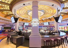 Niagara Falls Marriott on the Falls