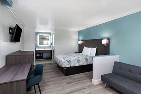 Travelodge by Wyndham Lemoore Near Naval Air Station