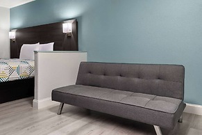 Travelodge by Wyndham Lemoore Near Naval Air Station