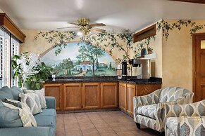 Travelodge by Wyndham Lemoore Near Naval Air Station