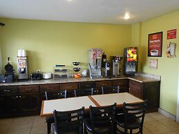 Econo Lodge East