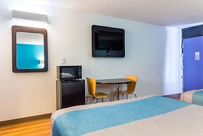 Motel 6 Lagrange, GA