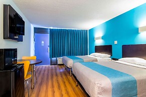 Motel 6 Lagrange, GA