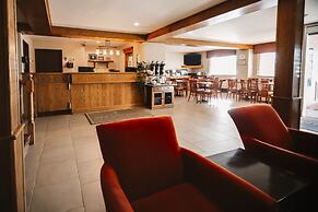 Travelodge Suites by Wyndham Regina / Eastgate Bay