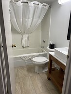 Travelodge Suites by Wyndham Regina / Eastgate Bay