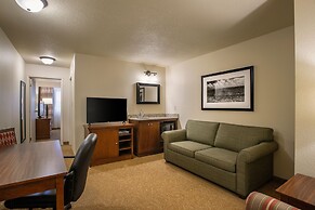 Travelodge Suites by Wyndham Regina / Eastgate Bay