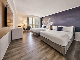 Novotel Surfers Paradise