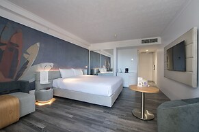 Novotel Surfers Paradise