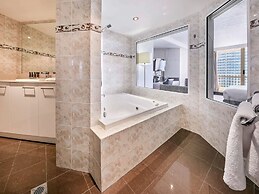 Novotel Surfers Paradise