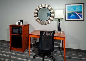 Hampton Inn & Suites Mobile I-65@ Airport Blvd