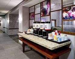 Hampton Inn & Suites Mobile I-65@ Airport Blvd