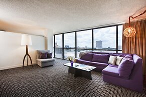 Hotel Derek